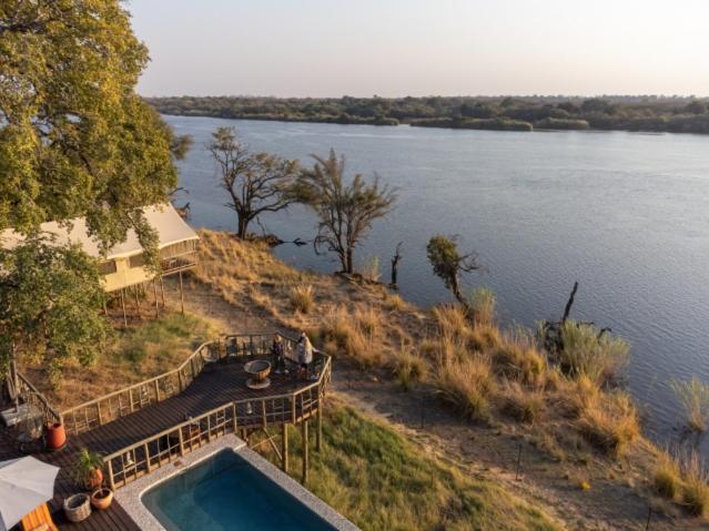 Jackalberry Chobe Hotel Kasane Ngoại thất bức ảnh