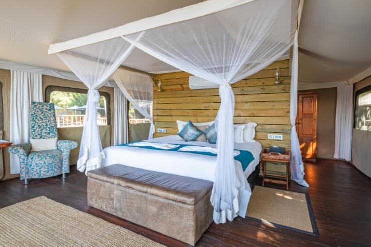 Jackalberry Chobe Hotel Kasane Ngoại thất bức ảnh